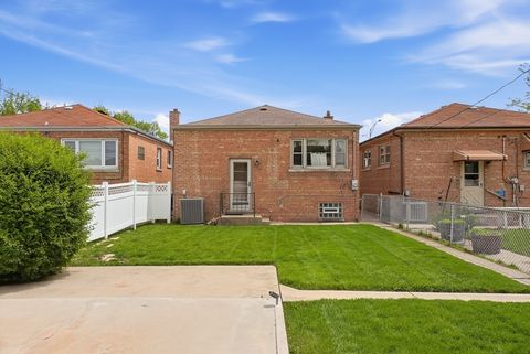 Tiny photo for 6354 S Austin Avenue, Chicago, IL 60638 (MLS # 12643328)