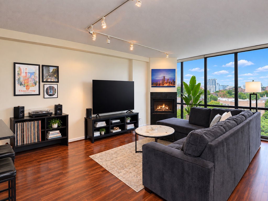 1309 N WELLS Avenue 501