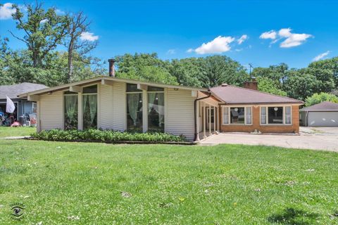 Photo of 23935 S Kings Road, Crete, IL 60417 (MLS # 12675448)
