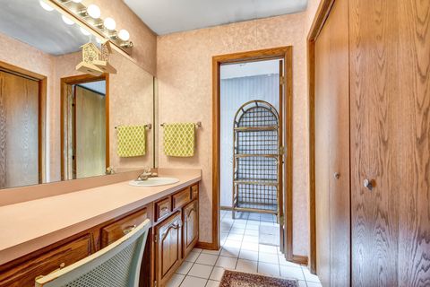 Tiny photo for 6732 W 113th Place, Worth, IL 60482 (MLS # 12556174)