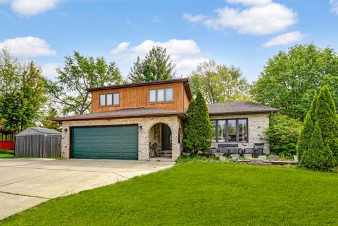 Photo of 6732 W 113th Place, Worth, IL 60482 (MLS # 12556174)