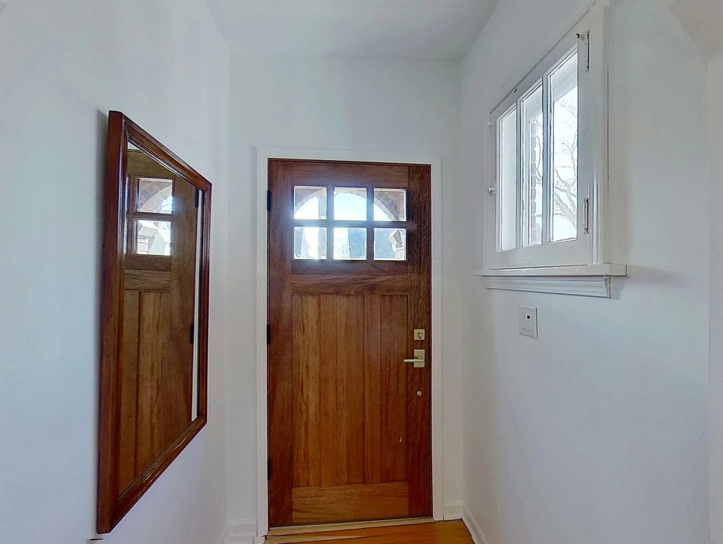 418 E Hillside Avenue