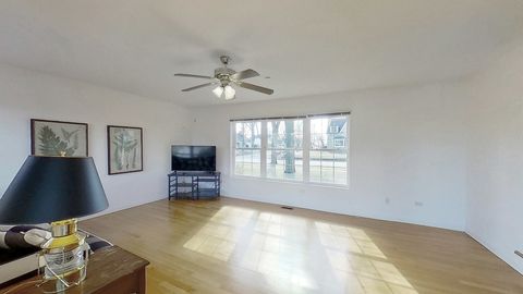 Tiny photo for 418 E Hillside Avenue, Barrington, IL 60010 (MLS # 12580086)