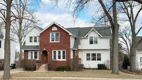 Tiny photo for 418 E Hillside Avenue, Barrington, IL 60010 (MLS # 12580086)