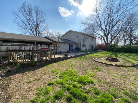 Tiny photo for 1230 E Calumet Street, Centralia, IL 62801 (MLS # 12604920)