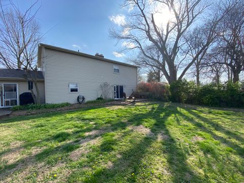 Tiny photo for 1230 E Calumet Street, Centralia, IL 62801 (MLS # 12604920)