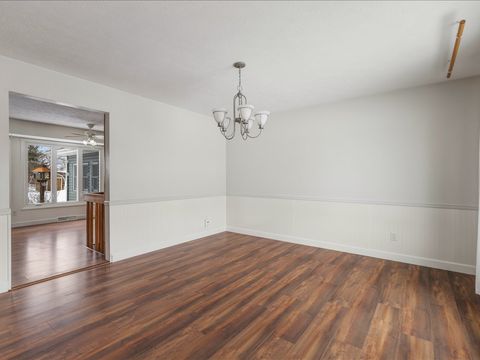 Tiny photo for 590 Brentwood Road, Machesney Park, IL 61115 (MLS # 12596483)