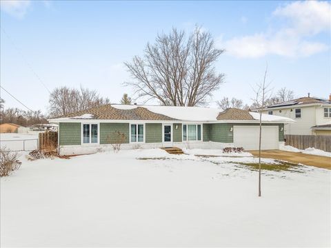 Tiny photo for 590 Brentwood Road, Machesney Park, IL 61115 (MLS # 12596483)