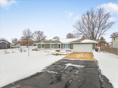 Tiny photo for 590 Brentwood Road, Machesney Park, IL 61115 (MLS # 12596483)