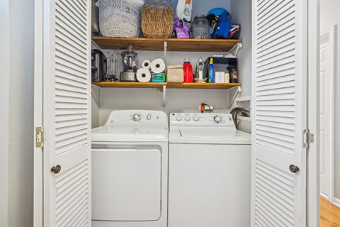 Tiny photo for 2427 N Seminary Avenue #1, Chicago, IL 60614 (MLS # 12672977)