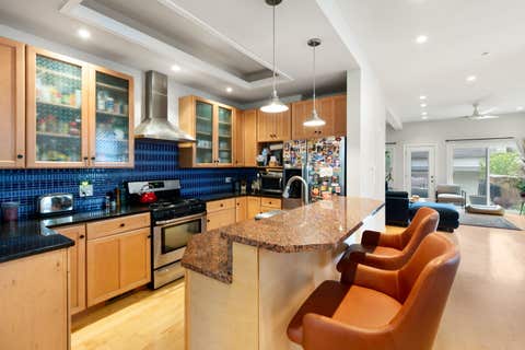 Tiny photo for 2833 N Francisco Avenue, Chicago, IL 60618 (MLS # 12735522)