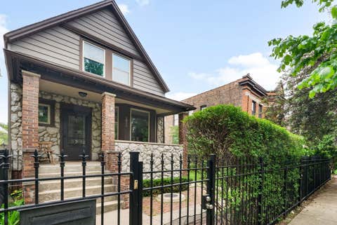 Photo of 2833 N Francisco Avenue, Chicago, IL 60618 (MLS # 12735522)