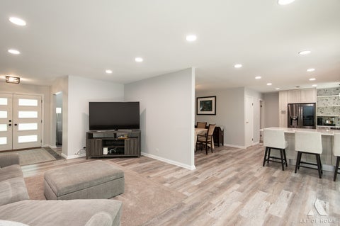 Tiny photo for 2 DOGWOOD Road, Rolling Meadows, IL 60008 (MLS # 12663682)
