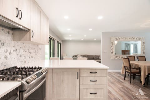 Tiny photo for 2 DOGWOOD Road, Rolling Meadows, IL 60008 (MLS # 12663682)