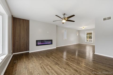 Tiny photo for 417 Cambridge Way, Bolingbrook, IL 60440 (MLS # 12604059)