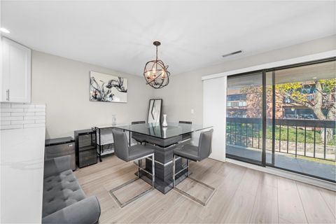 Tiny photo for 8094 Garfield Avenue #4-3, Burr Ridge, IL 60527 (MLS # 12513073)