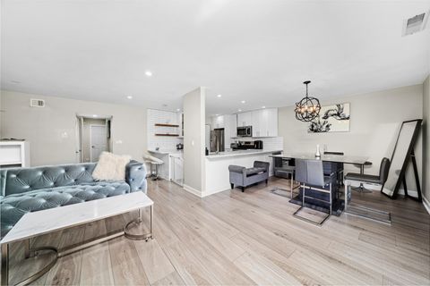 Tiny photo for 8094 Garfield Avenue #4-3, Burr Ridge, IL 60527 (MLS # 12513073)