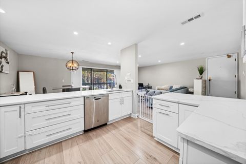 Tiny photo for 8094 Garfield Avenue #4-3, Burr Ridge, IL 60527 (MLS # 12513073)