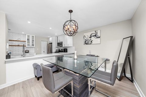 Tiny photo for 8094 Garfield Avenue #4-3, Burr Ridge, IL 60527 (MLS # 12513073)