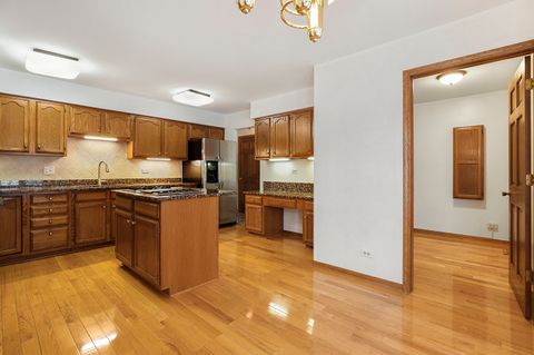 Tiny photo for 14518 Golf Road, Orland Park, IL 60462 (MLS # 12521273)