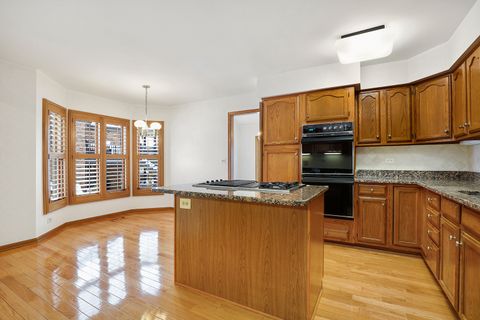 Tiny photo for 14518 Golf Road, Orland Park, IL 60462 (MLS # 12521273)