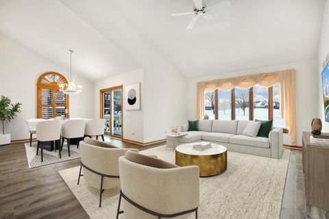 Tiny photo for 14518 Golf Road, Orland Park, IL 60462 (MLS # 12521273)