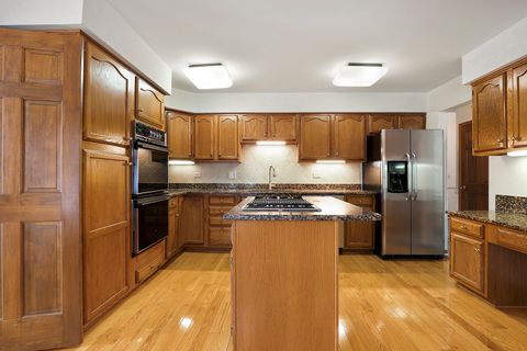 Tiny photo for 14518 Golf Road, Orland Park, IL 60462 (MLS # 12521273)