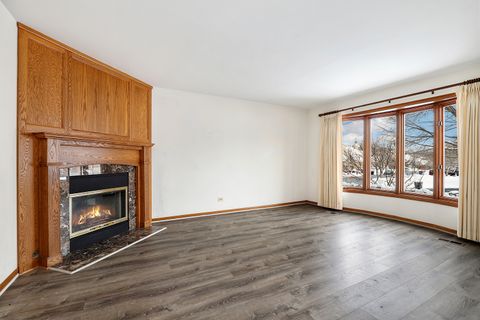 Tiny photo for 14518 Golf Road, Orland Park, IL 60462 (MLS # 12521273)