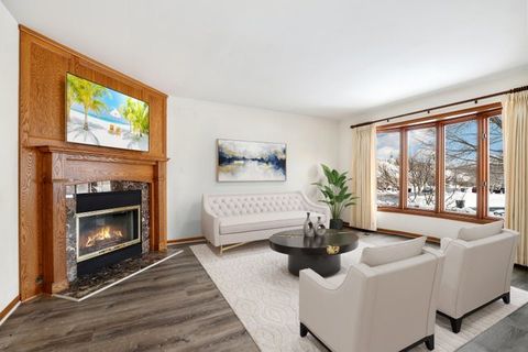 Tiny photo for 14518 Golf Road, Orland Park, IL 60462 (MLS # 12521273)