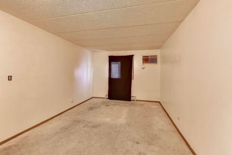 Tiny photo for 2244 N Harlem Avenue #8, Elmwood Park, IL 60707 (MLS # 12515070)