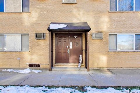 Tiny photo for 2244 N Harlem Avenue #8, Elmwood Park, IL 60707 (MLS # 12515070)