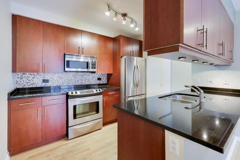 Tiny photo for 1720 Oak Avenue #501, Evanston, IL 60201 (MLS # 12594894)