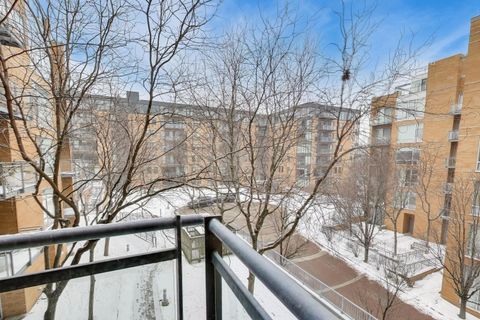 Tiny photo for 1720 Oak Avenue #501, Evanston, IL 60201 (MLS # 12594894)