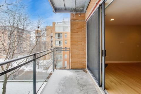 Tiny photo for 1720 Oak Avenue #501, Evanston, IL 60201 (MLS # 12594894)