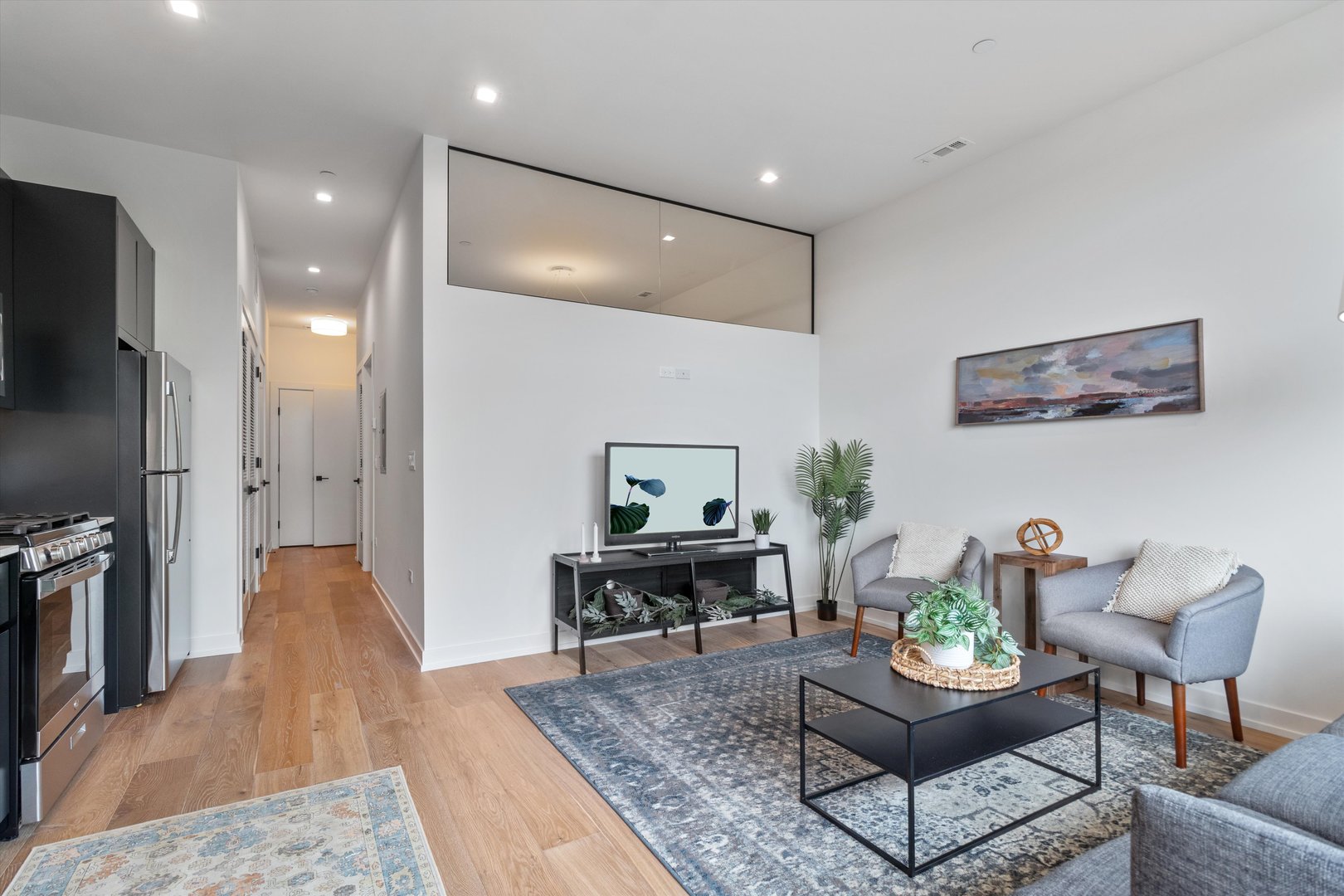 4513 N CLARK Street 410