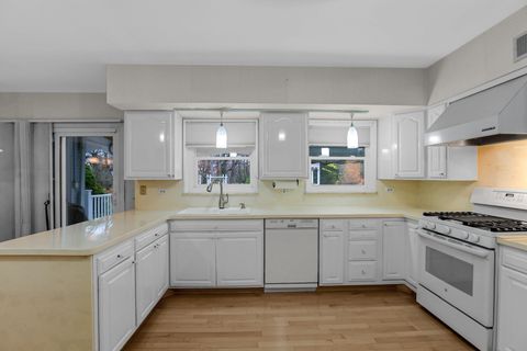 Tiny photo for 9S174 DREW Avenue, Burr Ridge, IL 60527 (MLS # 12529832)