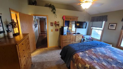 Tiny photo for 5716 Breezeland Road, Carpentersville, IL 60110 (MLS # 12543883)