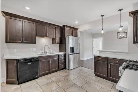 Tiny photo for 737 Grant Street, Bettendorf, IA 52722 (MLS # 12683144)