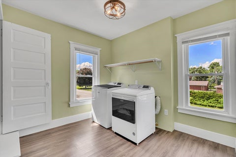 Tiny photo for 737 Grant Street, Bettendorf, IA 52722 (MLS # 12683144)