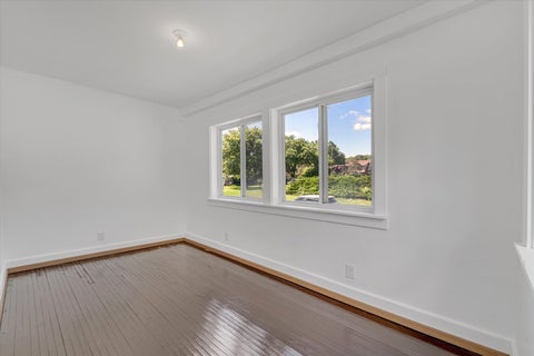 Tiny photo for 737 Grant Street, Bettendorf, IA 52722 (MLS # 12683144)
