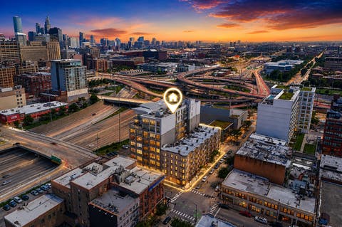 Tiny photo for 770 W Gladys Avenue #804, Chicago, IL 60661 (MLS # 12725119)