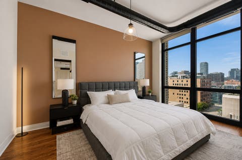 Tiny photo for 770 W Gladys Avenue #804, Chicago, IL 60661 (MLS # 12725119)