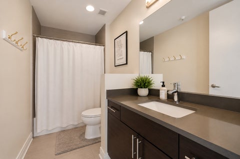 Tiny photo for 770 W Gladys Avenue #804, Chicago, IL 60661 (MLS # 12725119)