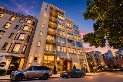 Photo of 770 W Gladys Avenue #804, Chicago, IL 60661 (MLS # 12725119)
