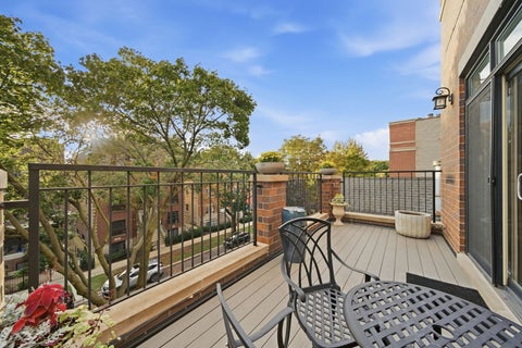 Tiny photo for 2722 N Wayne Avenue #3, Chicago, IL 60614 (MLS # 12765212)