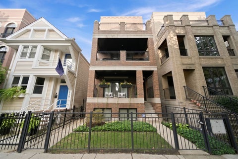 Photo of 2722 N Wayne Avenue #3, Chicago, IL 60614 (MLS # 12765212)