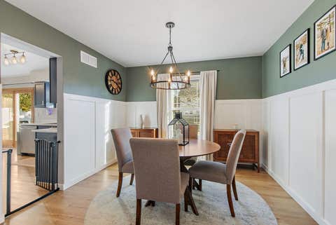 Tiny photo for 1809 CAMBRIDGE Drive, St. Charles, IL 60174 (MLS # 12573096)
