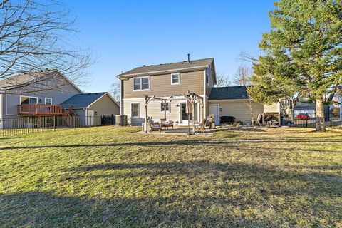 Tiny photo for 1809 CAMBRIDGE Drive, St. Charles, IL 60174 (MLS # 12573096)