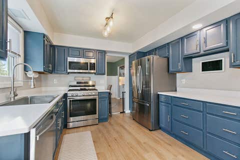 Tiny photo for 1809 CAMBRIDGE Drive, St. Charles, IL 60174 (MLS # 12573096)
