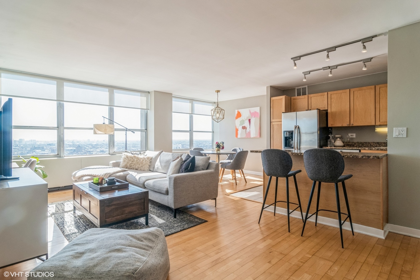 655 W Irving Park Road 3413